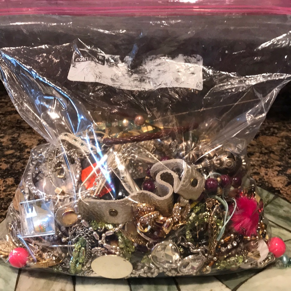 4lbs. Vtg to Mod Jewelry Craft Lot~Coro, Trifari, Rhinestones, Cameo~